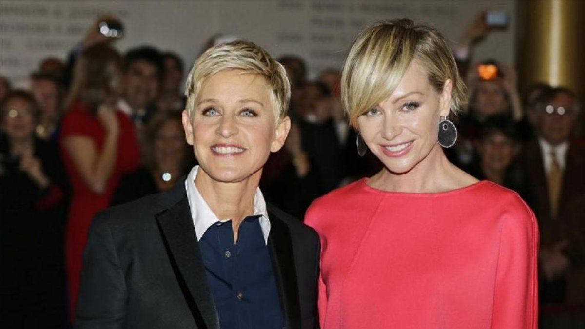 Una imagen de archivo de Ellen DeGeneres y su mujer, la actriz Portia de Rossi.-PERIODICO (AP / ALEX BRANDON)