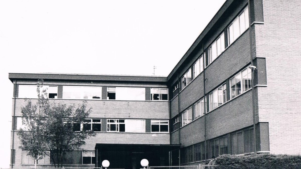 Fachada del IES politécnico a finales del siglo pasado. HDS