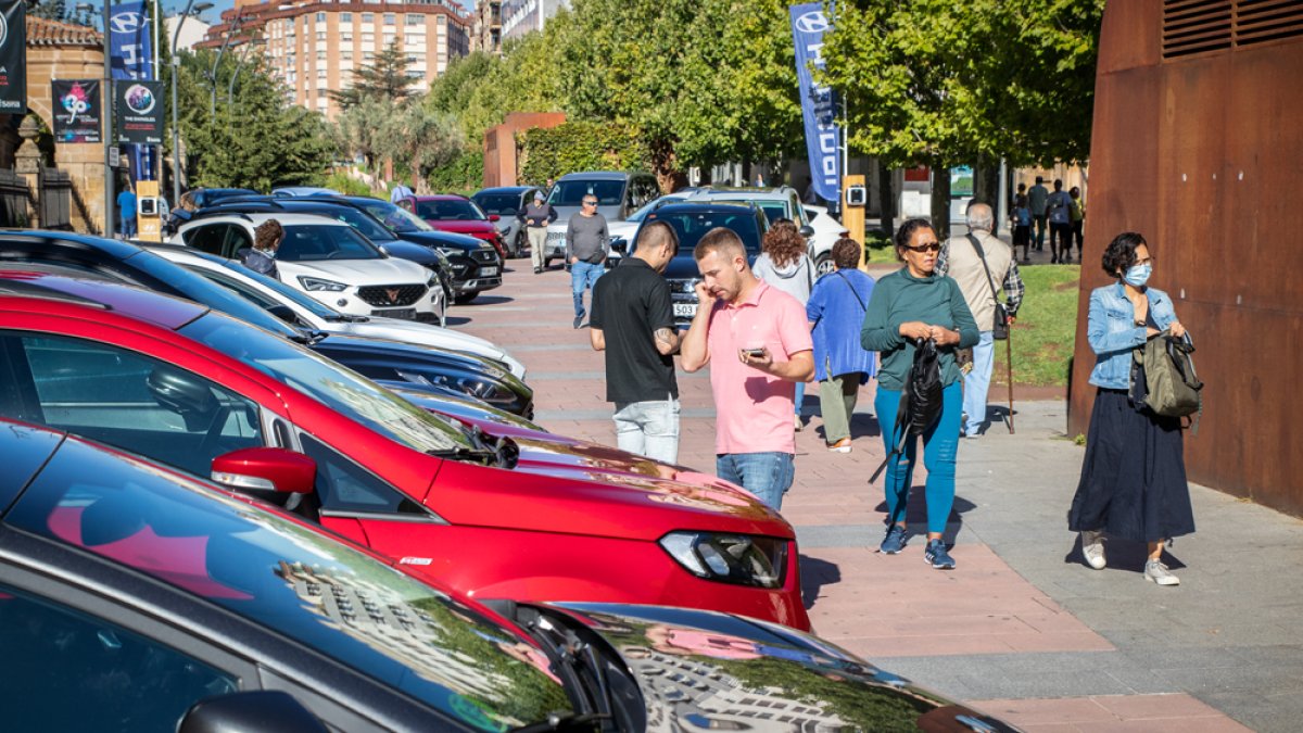 Vehículos expuestos en la feria de Soria. HDS