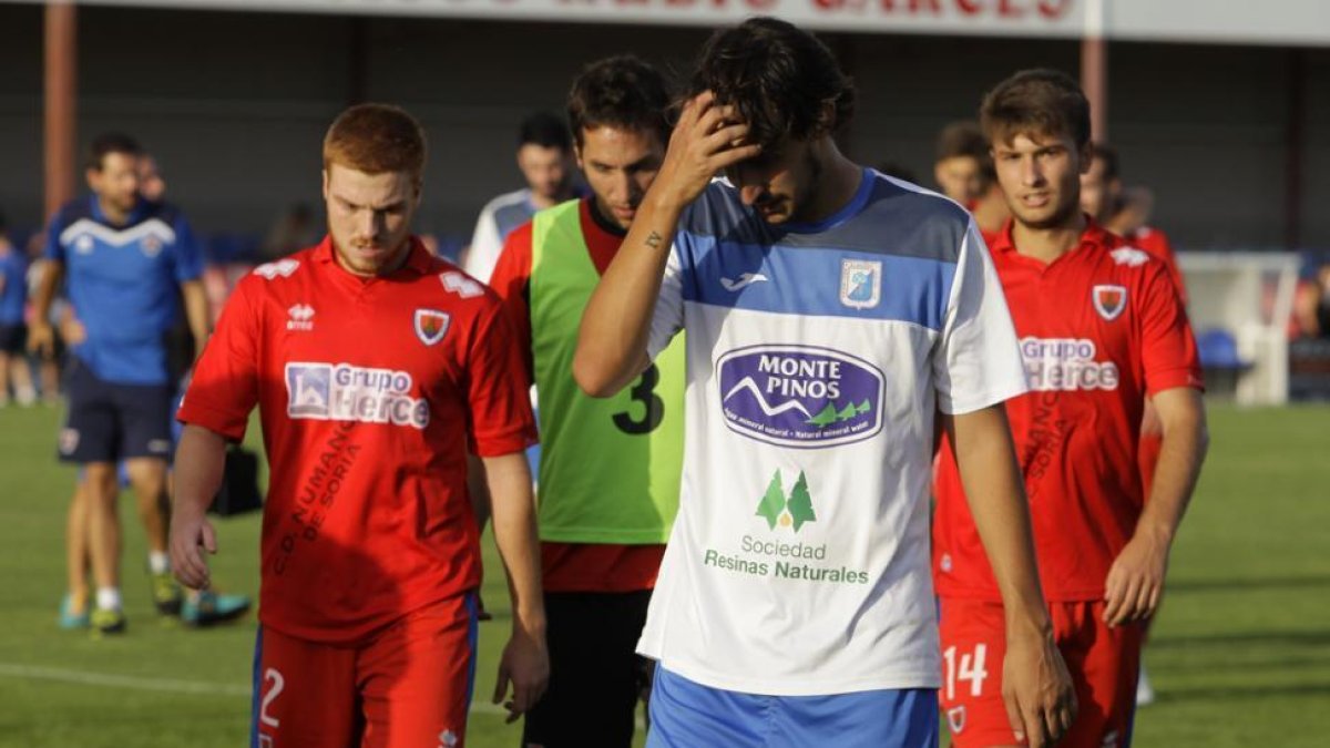 El Numancia B goleó con contundencia al Almazán.-DIEGO MAYOR