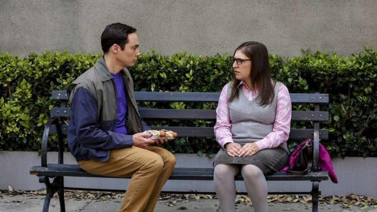 Jim Parsons y Mayim Bialik, como Sheldon y Amy en The big bang theory.-TNT