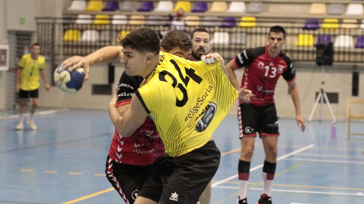 El BM Soria no jugará mañana en San Andrés ante el riesgo real de goteras. HDS