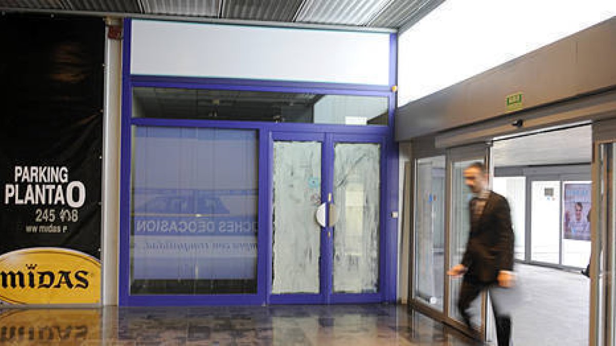 Oficina de Las Camaretas en Golmayo cerrada el pasado septiembre./ V.G.-