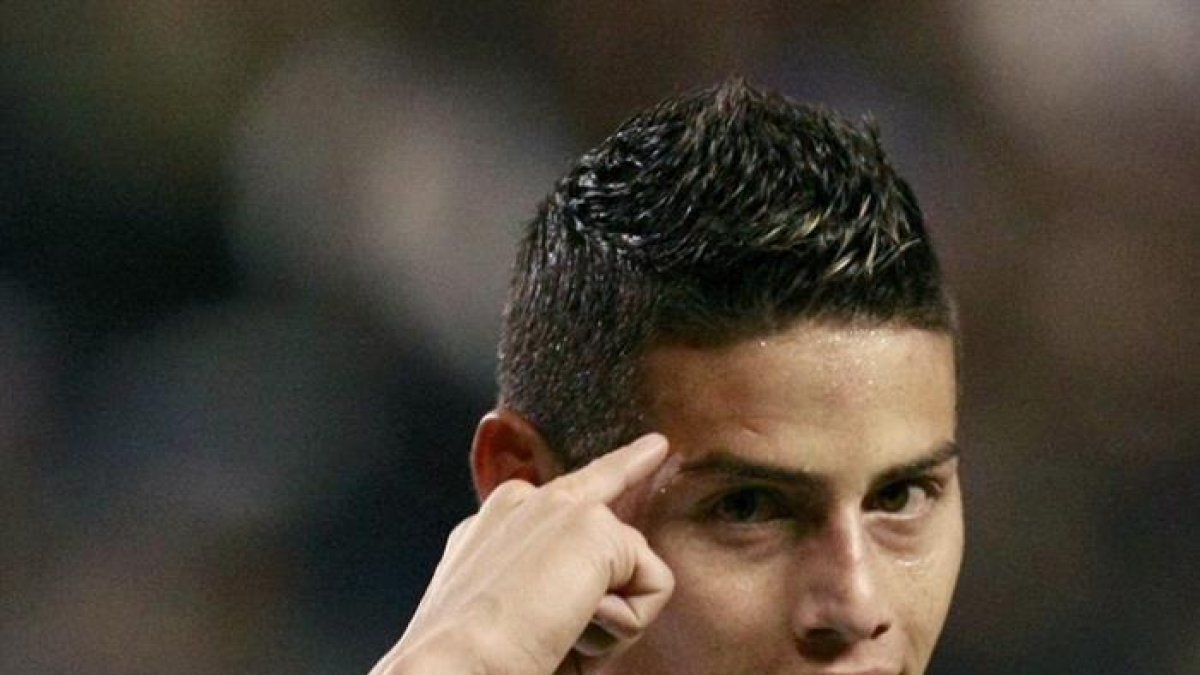 James celebra uno de sus goles.-EFE