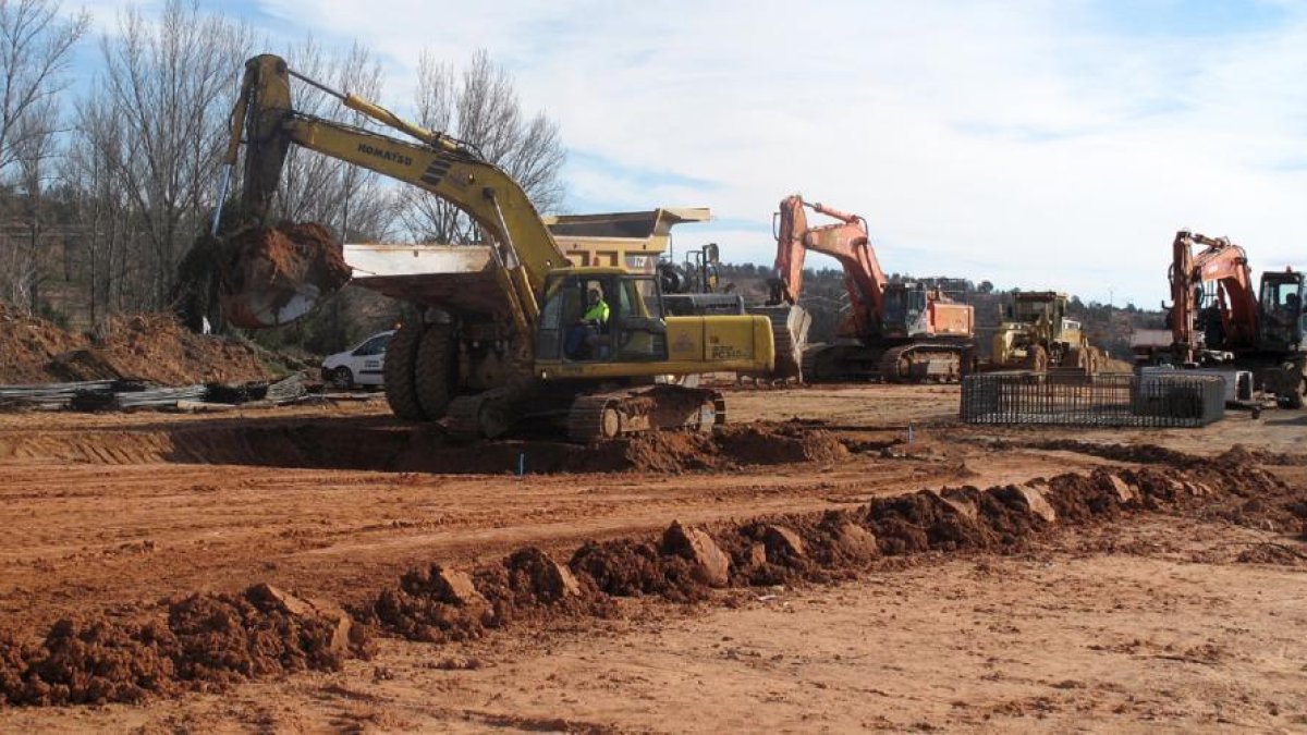 Obras en el término municipal de Valdenarros.-JAVIER NICOLÁS
