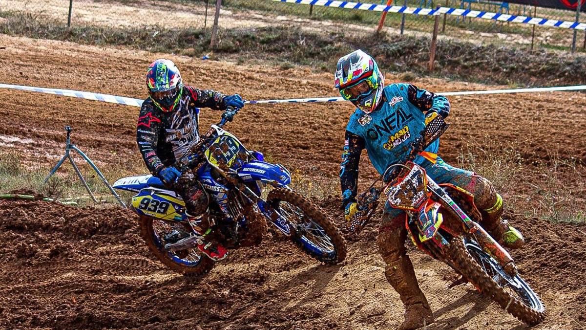 San Esteban volvió a disfrutar con el mejor motocross en el circuito de Cabeza Perro. ANA HERNANDO