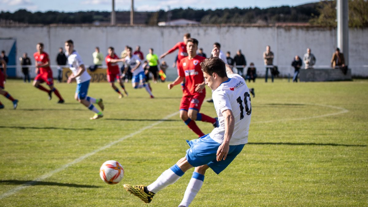 El Almazán quiere que La Arboleda siga siendo un fortín. GONZALO MONTESEGURO
