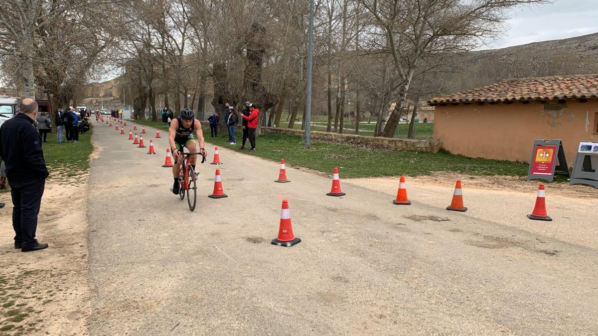 Participante en el duatlón de Berlanga.-F. TRIATLÓN CYL