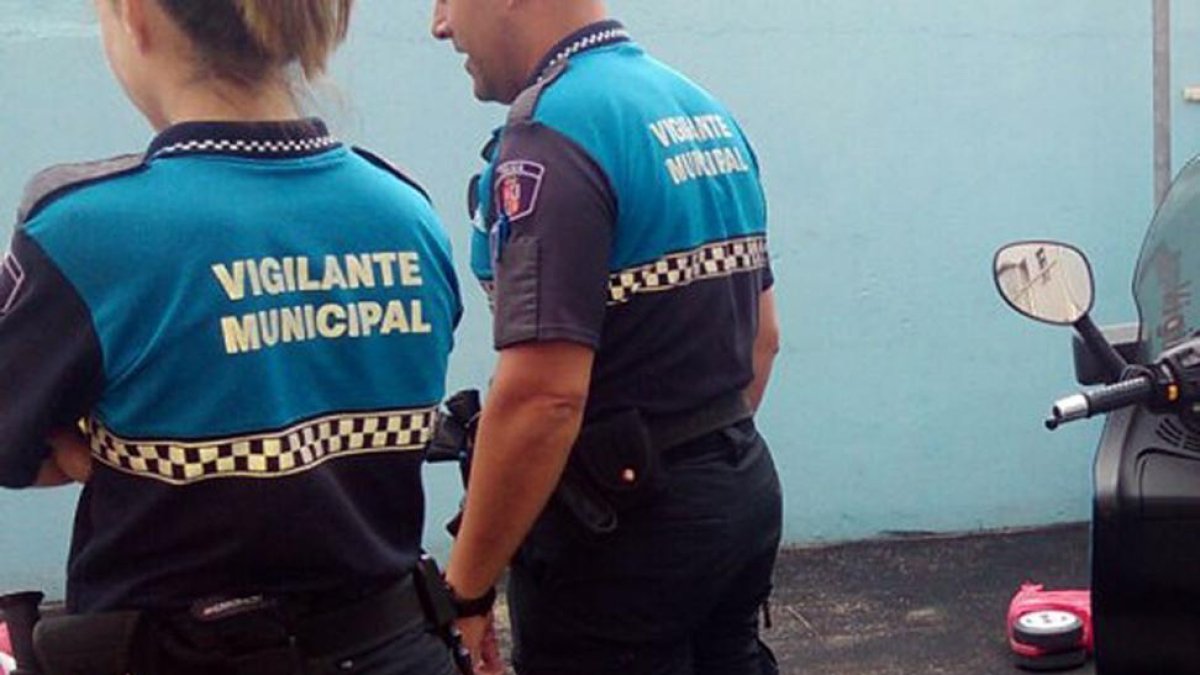 Vigilantes haciendo una guardia.-D. S.