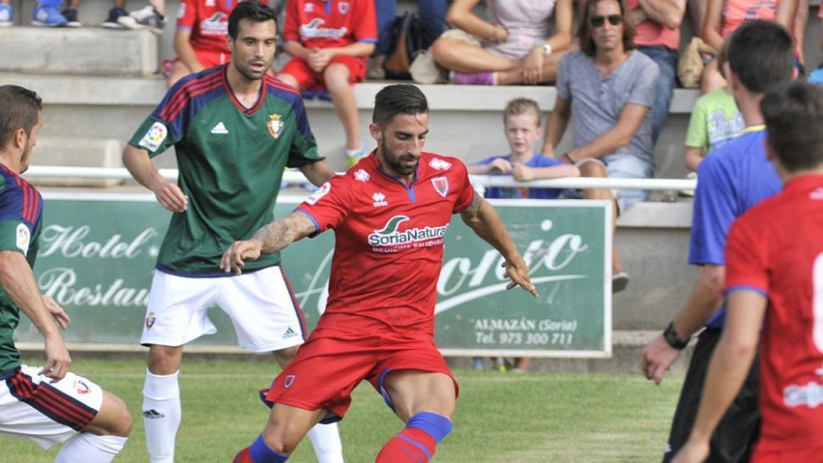 Marc Mateu marcaba un gran gol a Osasuna el pasado miércoles en Almazán-Valentín Guisande