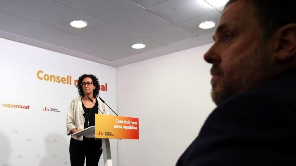 Marta Rovira y Oriol Junqueras, en el Consell Nacional de ERC.-ACN