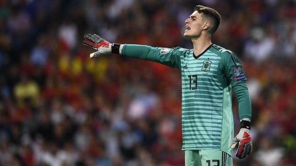 Kepa, durante el partido contra Suecia en el Santiago Bernabéu.-AFP / ÓSCAR DEL POZO