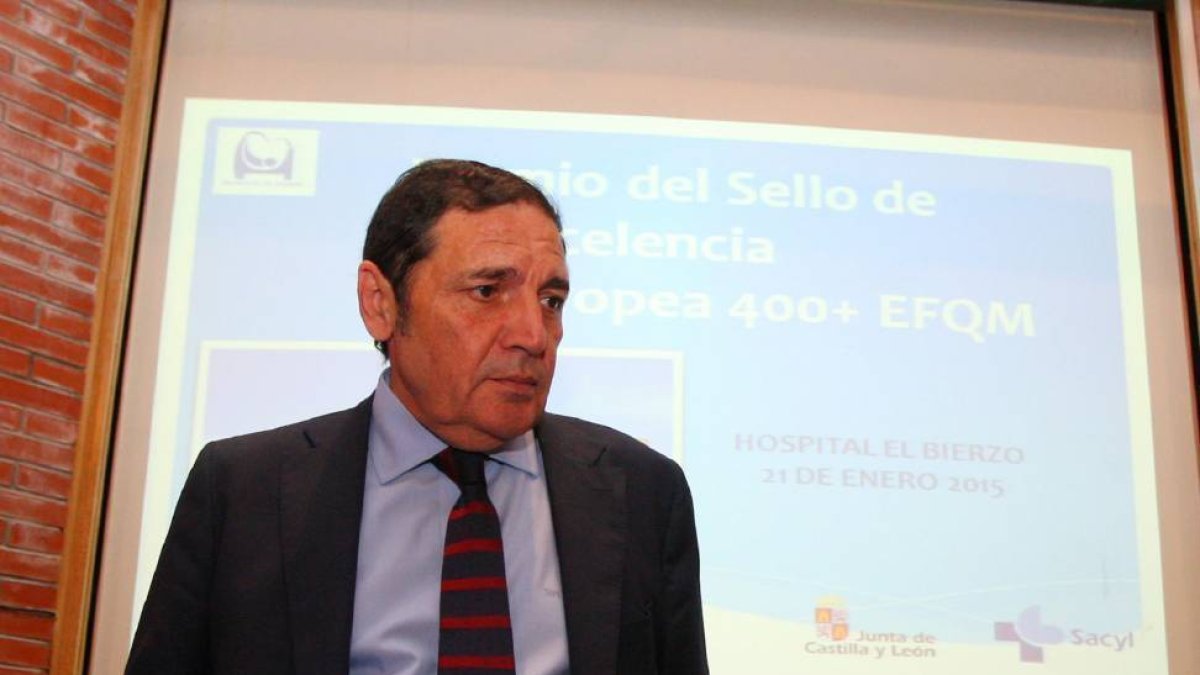 El consejero de Sanidad, Antonio María Sáez-Ical