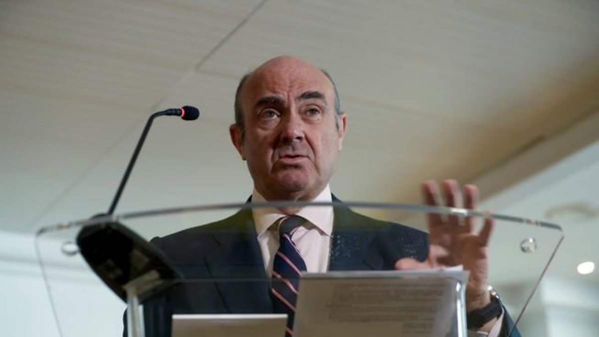 El vicepresidente del BCE. Luis de Guindos, en una imagen de archivo.-JAVIER LIZON (EFE)