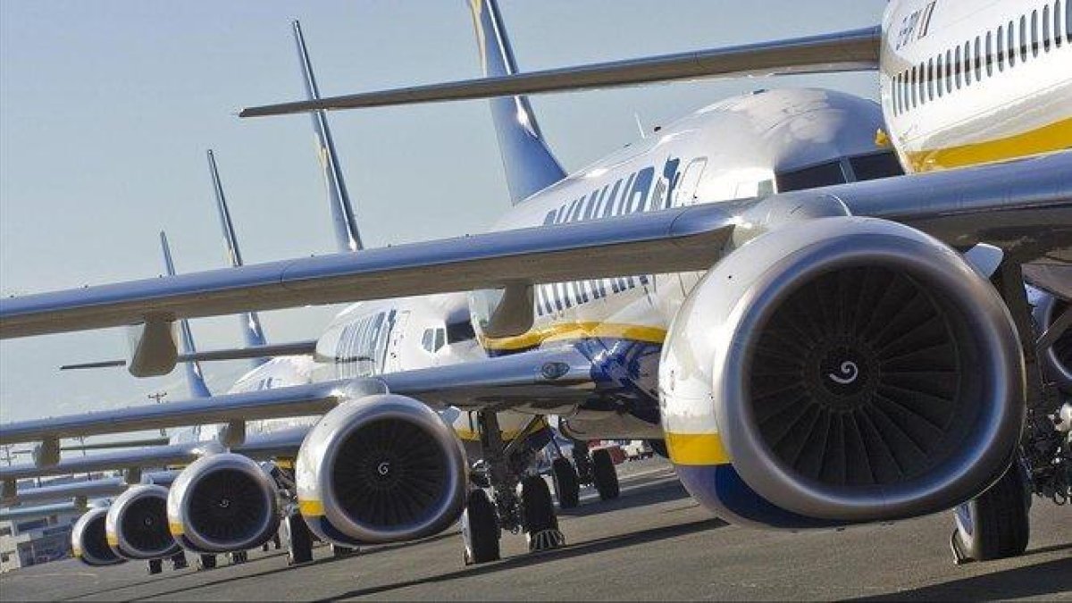 Aviones de Ryanair.-