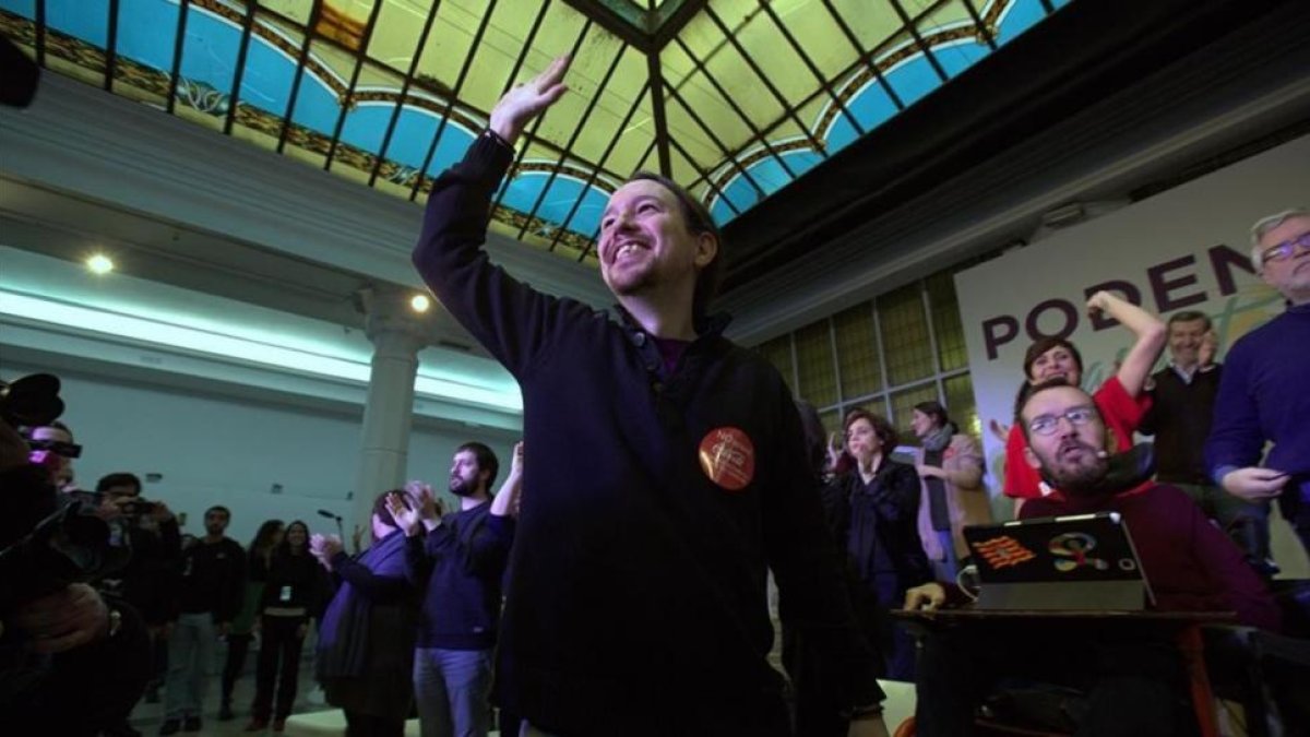 Pablo Iglesias llega al acto de presentación de su equipo a Vistalegre II, en Madrid.-DAVID CASTRO