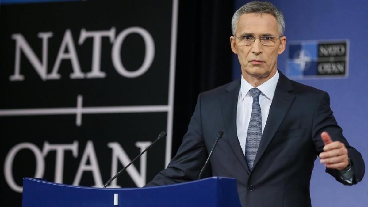 Stoltenberg interviene en rueda de prensa, tras la segunda jornada del Consejo de Ministros de la OTAN en Bruselas, el 9 de noviembre.-/ EFE / STEPHANIE LECOCQ