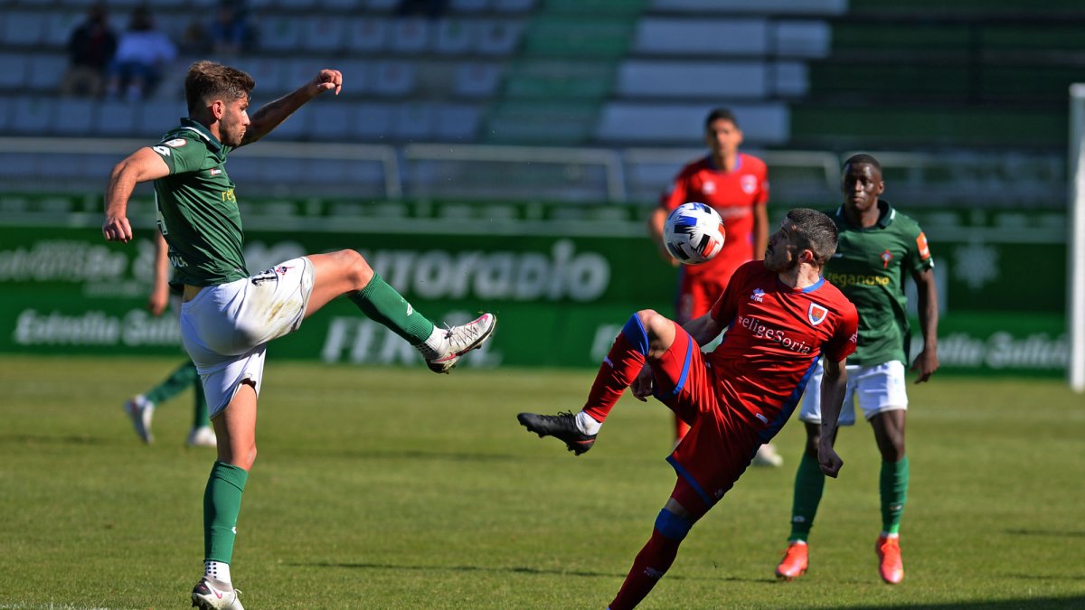 imagen del partido disputado este fin de semana entre Racing de Ferrol y Numancia. Área 11