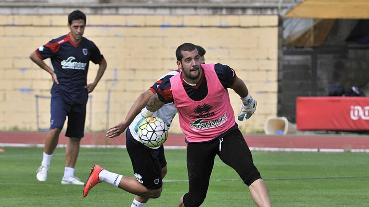 Biel Ribas será una de las novedades en el once rojillo este fin de semana.-VALENTÍN GUISANDE