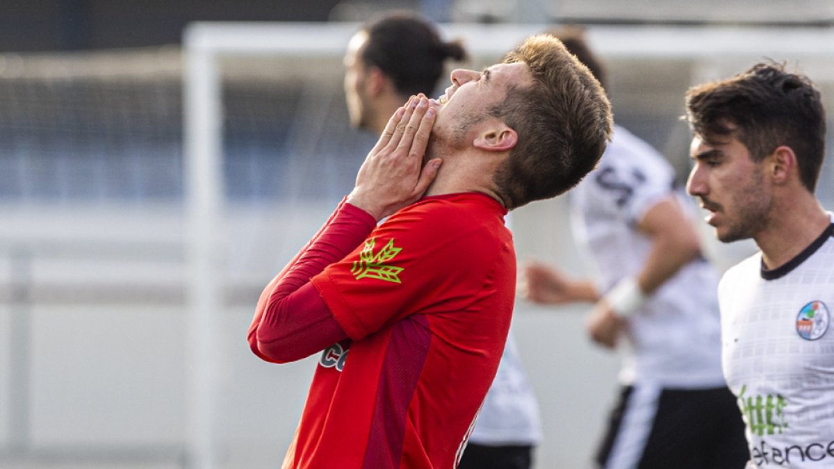 El Numancia B cae ante a un rival directo - MARIO TEJEDOR