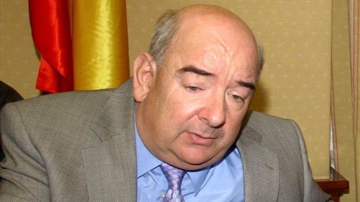 Eduardo Fungairiño, a su llegada a la comisión de investigación sobre los atentados del 11-M en el Congreso, en el 2004.-EFE / BERNARDO RODRÍGUEZ