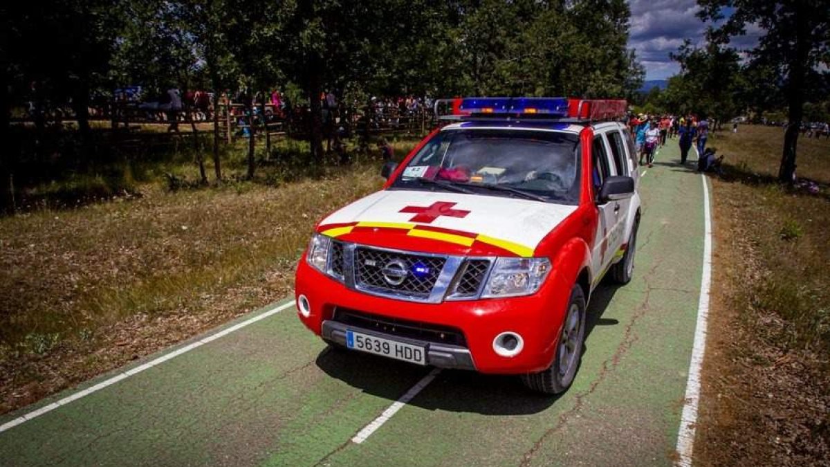 Vehículo de Cruz Roja durante la Saca en una imagen de archivo.-MARIO TEJEDOR