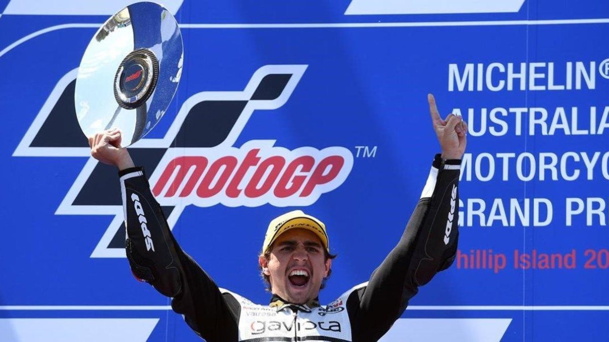 Albert Arenas (KTM) celebra su segunda victoria en el Mundial de Moto3, hoy, en Phillip Island (Australia).-AFP