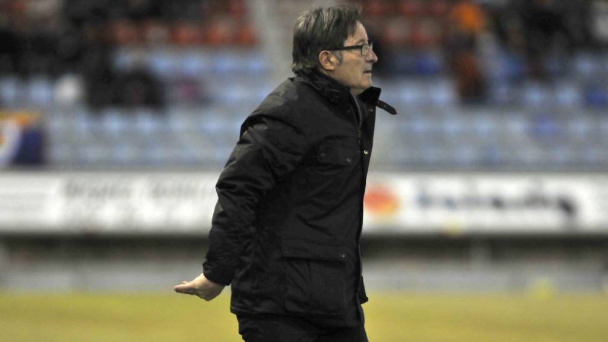 Anquela mira en estos momentos a los 50 puntos que se necesitan para conseguir la salvación del Numancia.-Diego Mayor