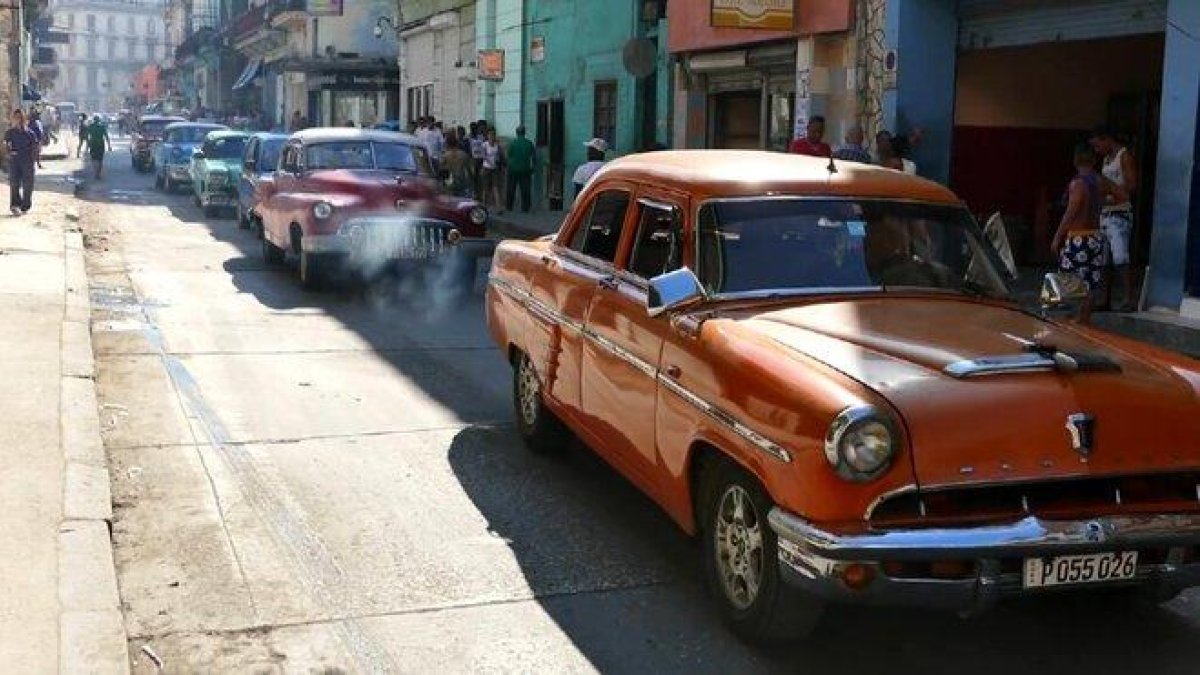 En los últimos meses la administración de Washington ha aplicado nuevas sanciones contra Cuba que han impactado con dureza en su economía.-