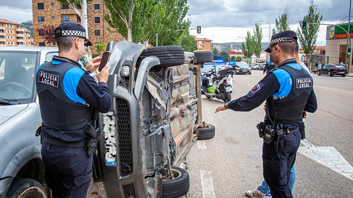 Accidente frente al Mercadona. - MARIO  TEJEDOR