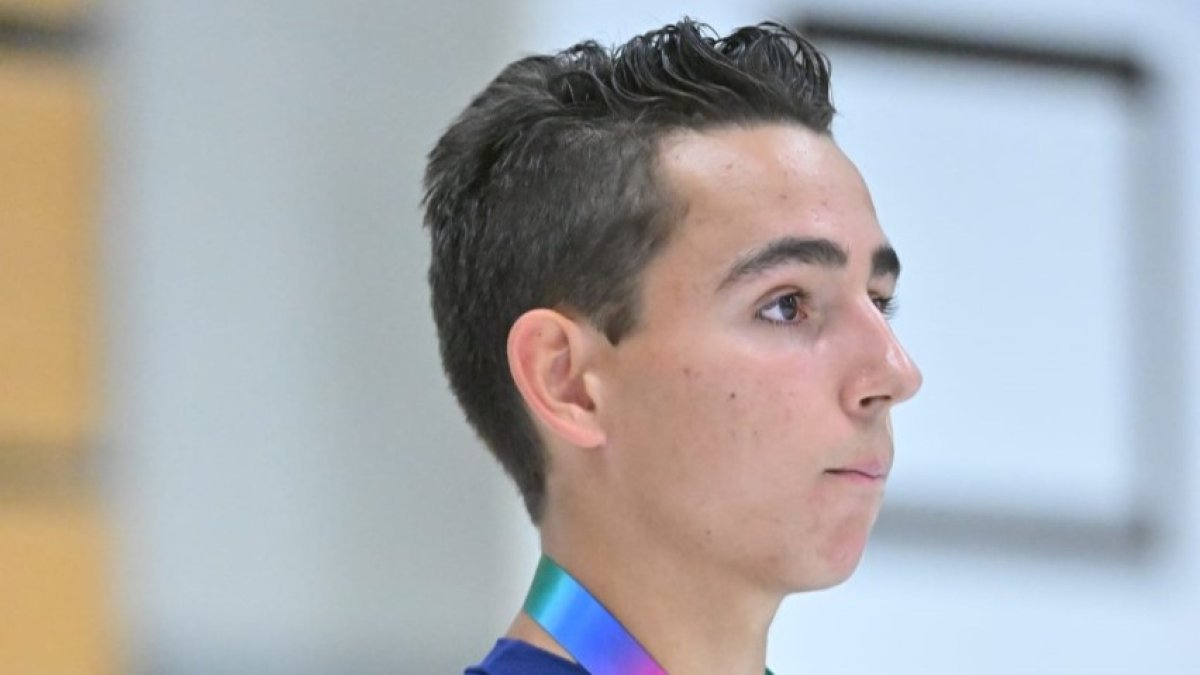 Héctor Díez Severino con la medalla como campeón de la Copa del Mundo. HDS