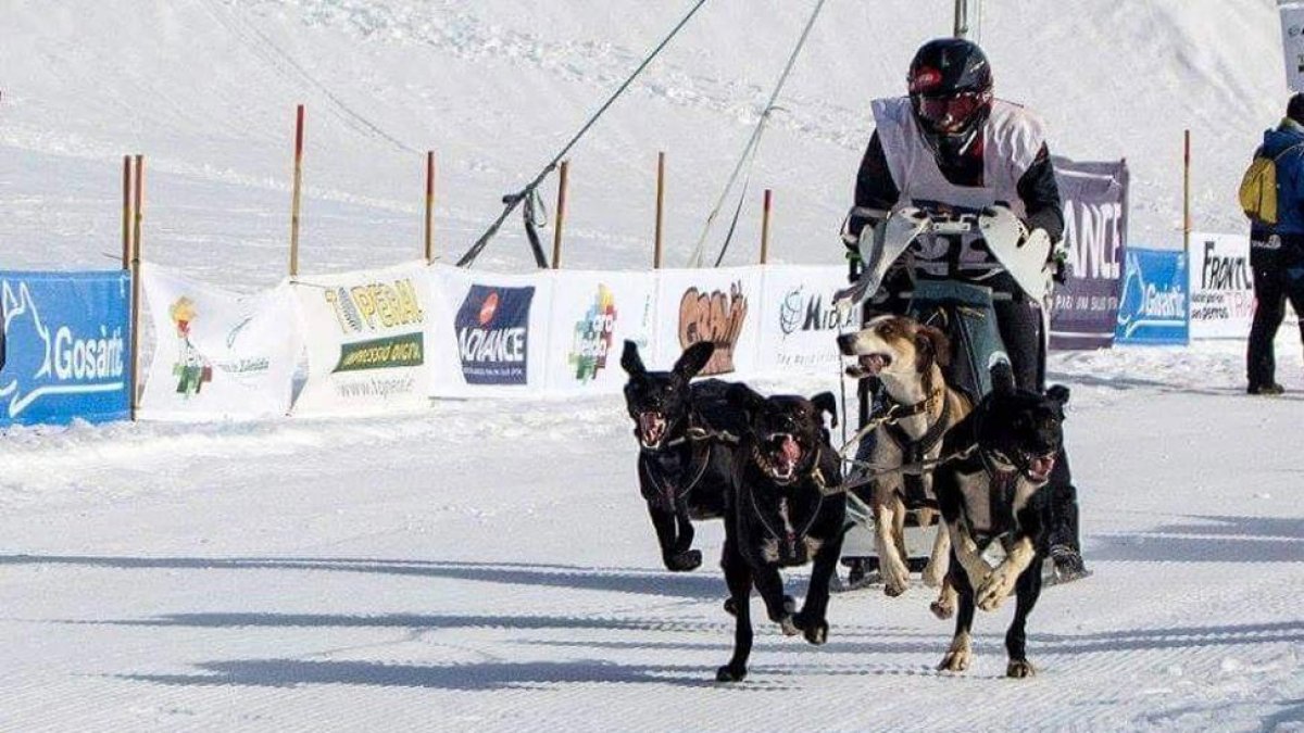 El musher olvegueño Jorge García en una prueba.-