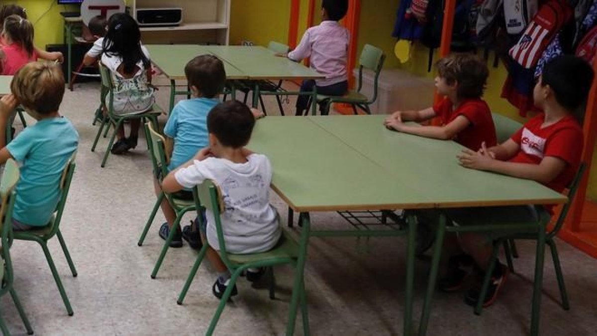 Niños de un colegio de Madrid, el pasado viernes, día en que iniciaron el curso escolar.-EFE