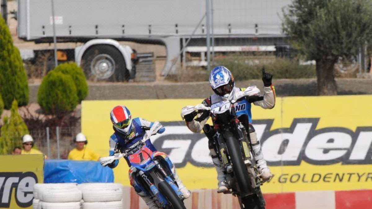 Supermotard.-