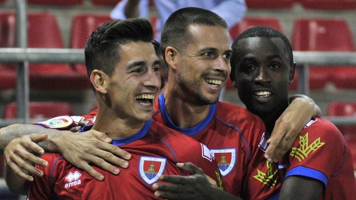Pere Milla celebra el gol que le daba al Numancia ante el Huesca la primera victoria de la temporada.-Daniel Rodríguez