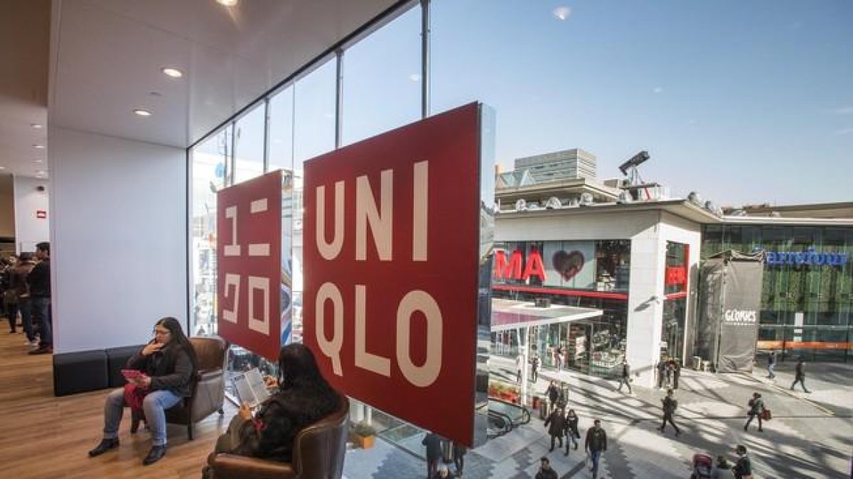 La tienda de Uniqlo en Glòries.-FERRAN NADEU