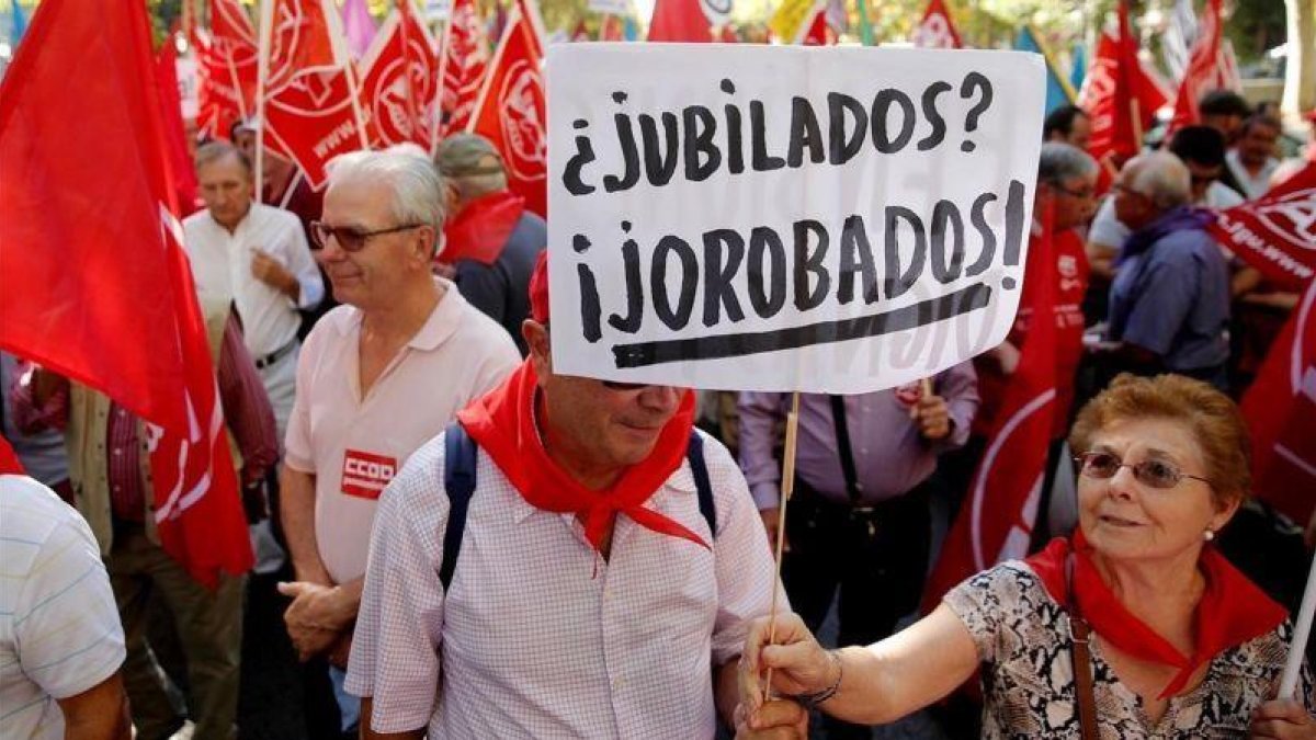 Manifestación por pensiones dignas en Madrid, en octubre.-EL PERIÓDICO