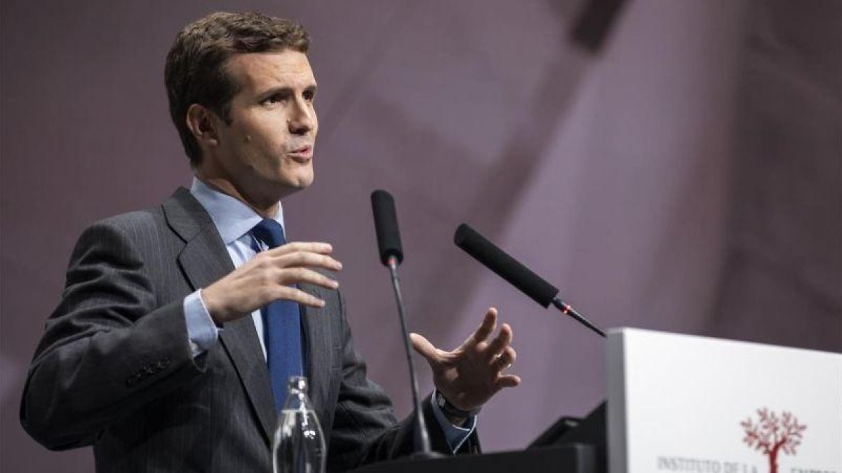 Pablo Casado, este martes, durante su intervención en el congreso de la Empresa Familiar que se celebra en Valencia.-MIGUEL LORENZO
