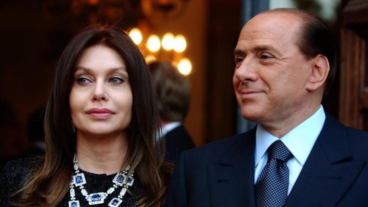 Verónica Lario y Silvio Berlusconi, en el 2004.-/ SUSAN WALSH