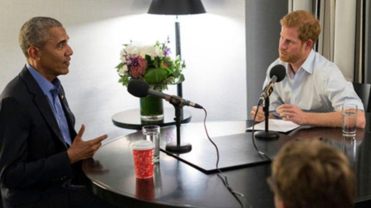El príncipe Enrique entrevista a Obama para la BBC.-EL PERIÓDICO