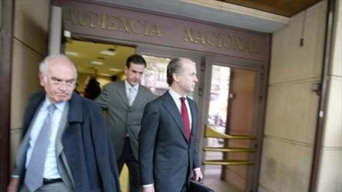 Felipe Benjumea saliendo de la Audiencia Nacional, que ha iniciado los trámites para embargar sus bienes.-ARCHIVO