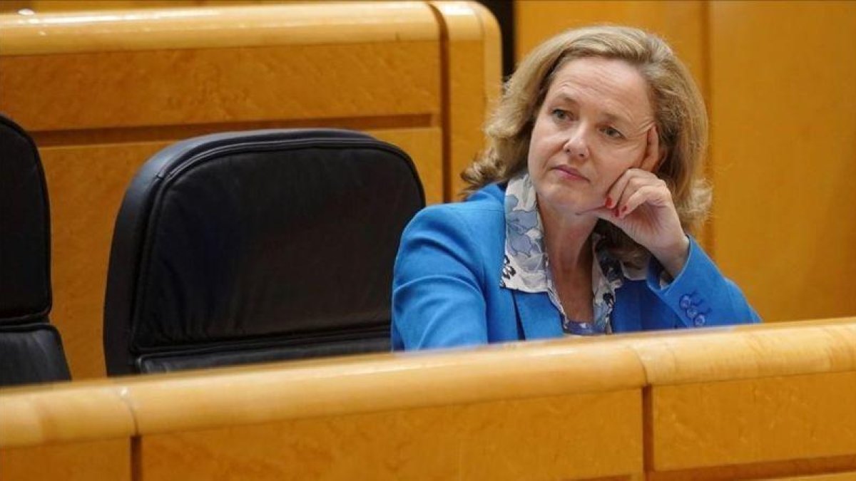 La ministra de Economía, Nadia Calviño, en el Senado, en una imagen de archivo.-JOSÉ LUIS ROCA