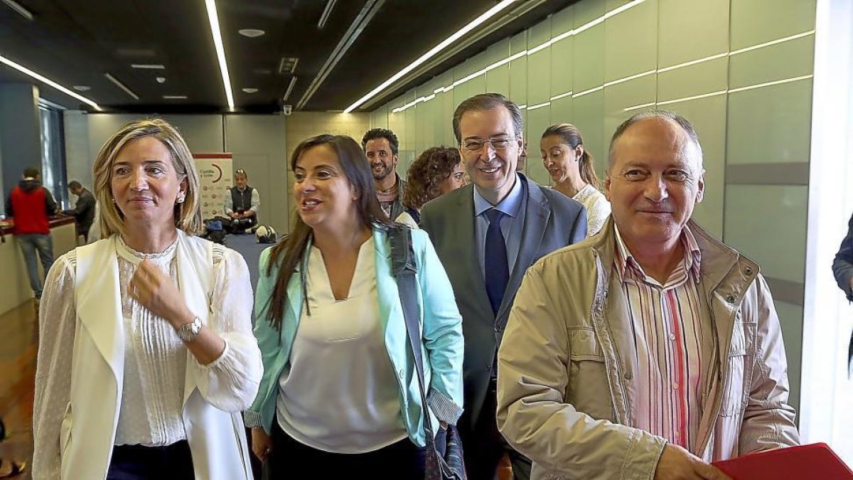 García, Antoñanzas, Barrios y Temprano, en la jornada organizada por UGT.-ICAL