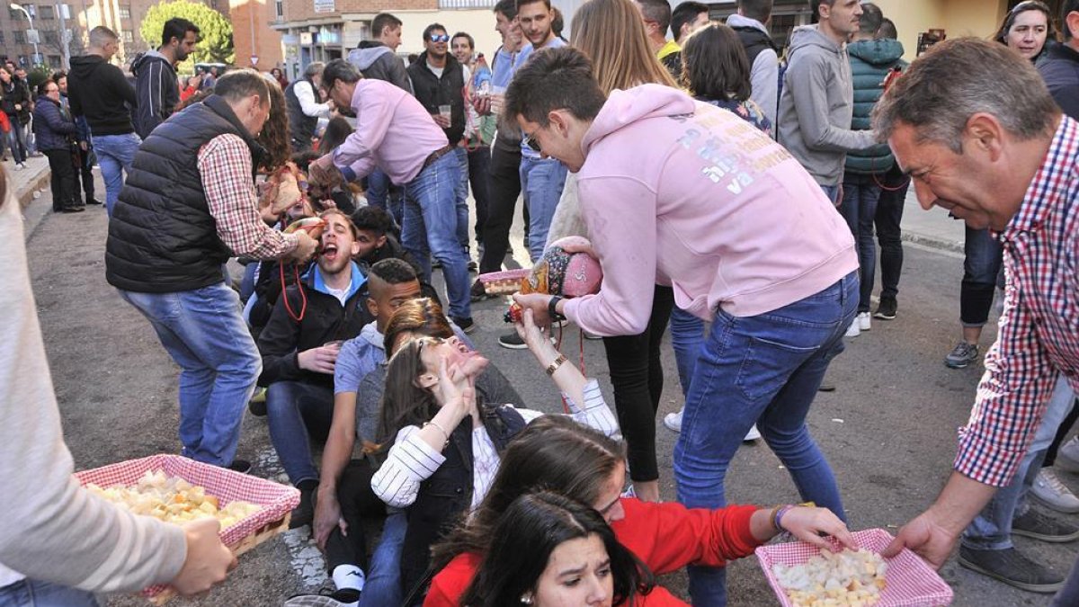 Detalle de la celebración del Catapán.-VALENTÍN GUISANDE