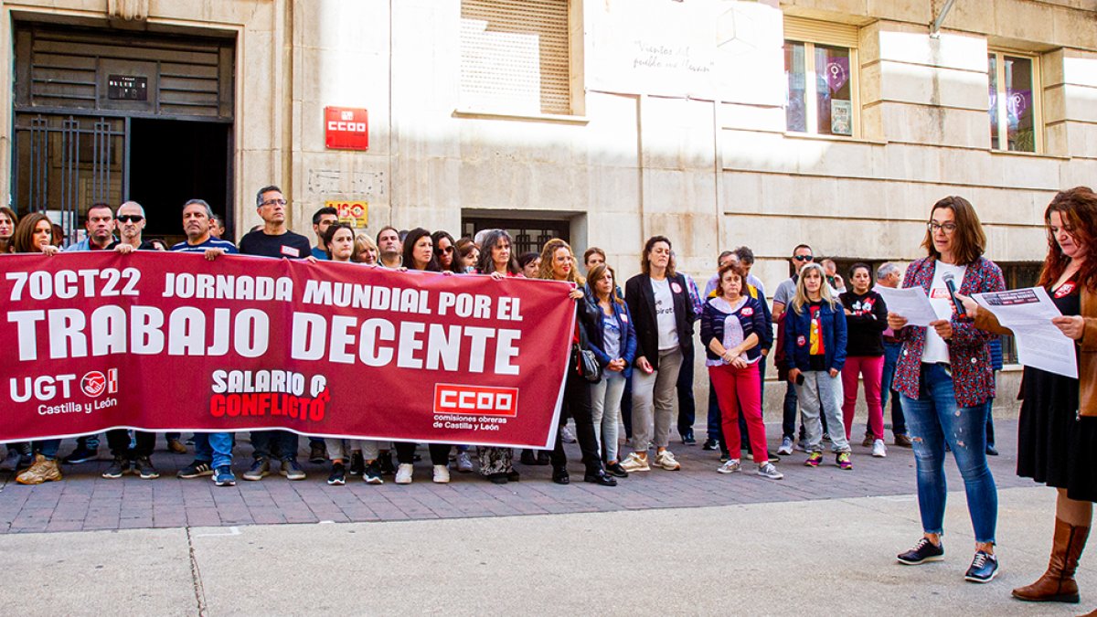 Jornada mundial por el trabajo decente. MARIO TEJEDOR