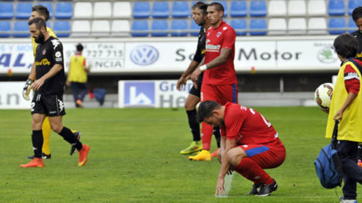 El Numancia ofreció dos caras bien diferentes ante el Girona. / Diego Mayor-