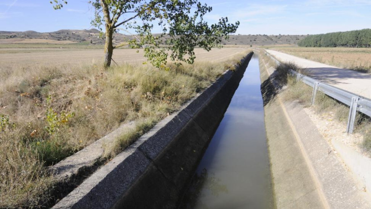 Canal de riego de la zona de Ines