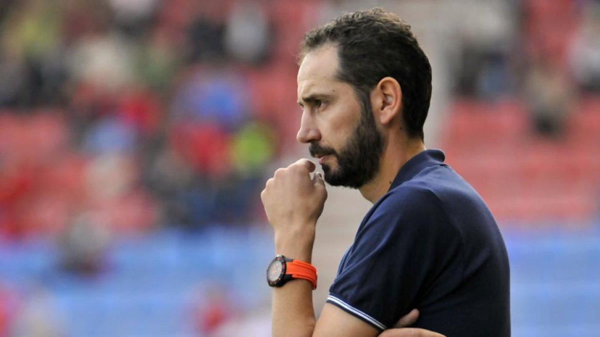 El técnico soriano Pablo Machín durante su visita con el Girona a Los Pajaritos.-DIEGO MAYOR