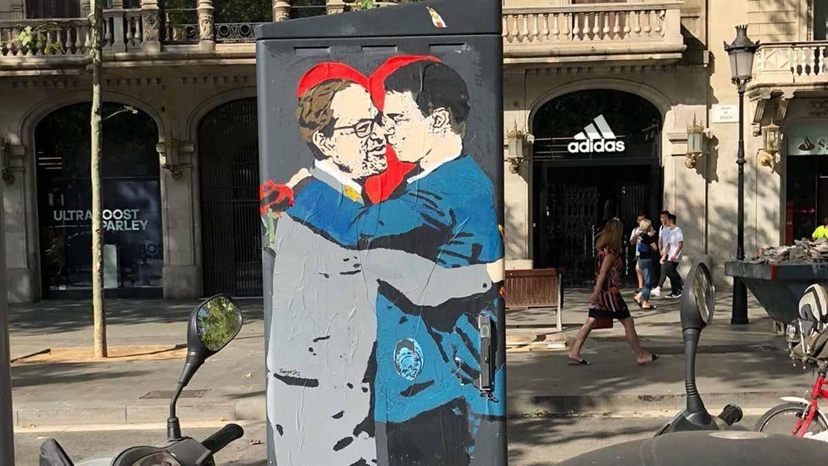 Peace for Catalonia. 9/7/18. Instalación Pública. Técnica mixta sobre mobiliario urbano.-/ COLECTIVO TVBOY OFFICIAL