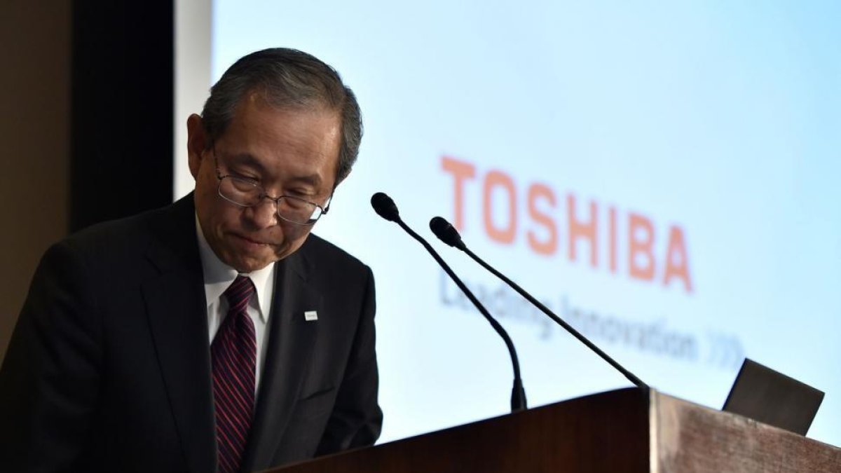 Satoshi Tsunakawa, presidente de Toshiba, este 14 de marzo del 2017.-KAZUHIRO NOGI